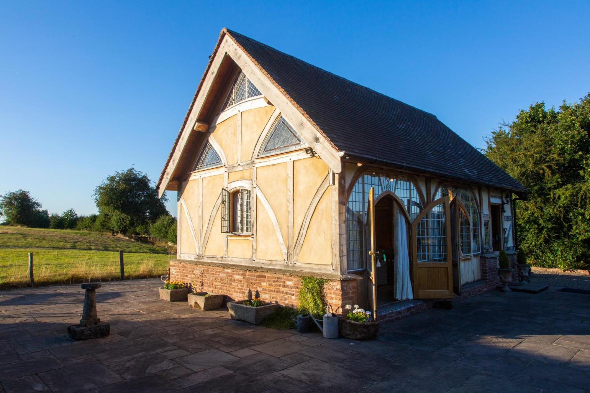 Ebony Cottage Tenbury Exterior photo